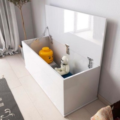 Baú de arrumação branco com brinquedos dentro