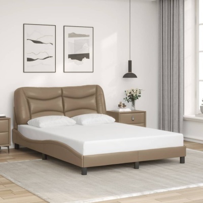 Cama de casal estofada em couro sintético bege com colchão branco e almofadas, em ambiente moderno com mesa de cabeceira e decoração minimalista.