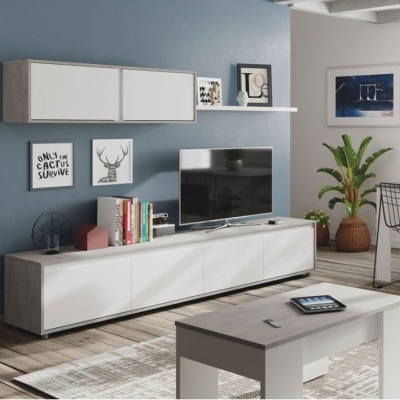 Móvel TV branco e cinza claro com prateleira suspensa e decoração em sala moderna
