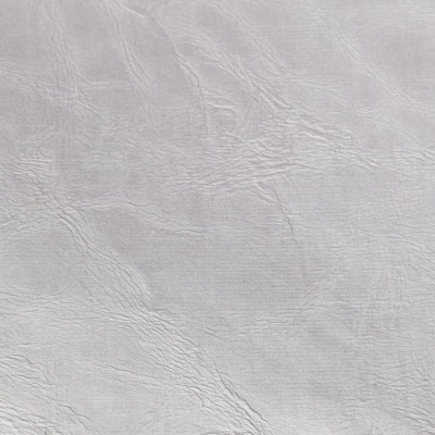 tecido cinza claro com textura enrugada semelhante a couro