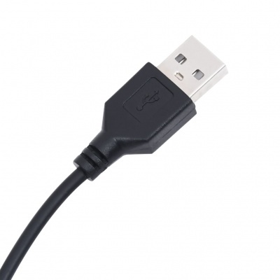 Cabo USB preto com conector Tipo A