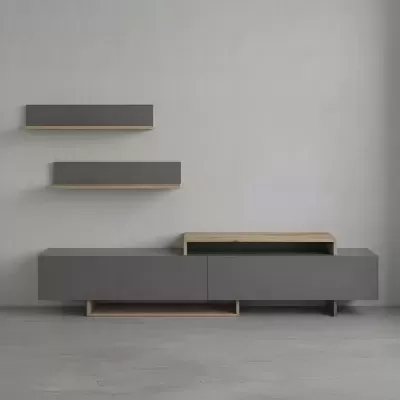 Conjunto de móveis modulares cinza e madeira clara numa parede cinza