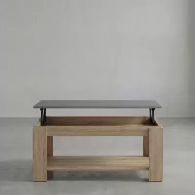 Mesa de centro em madeira clara com tampo cinza escuro elevatório.