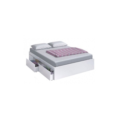 Cama branca com gavetas abertas, colchão cinzento, almofadas cinzentas e manta rosa às riscas