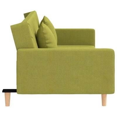 Sofá verde de tecido com pernas de madeira clara visto de lado