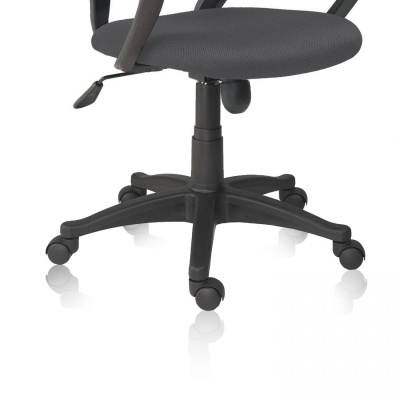 cadeira de escritório cinzenta com base preta e rodas