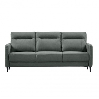 Sofá cinza escuro de três lugares com braços arredondados e pés pretos.