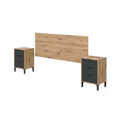 Cabeceira em madeira clara com duas mesas de cabeceira preta e madeira clara