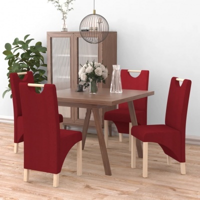 Conjunto de sala de jantar com mesa de madeira e quatro cadeiras com capas vermelhas
