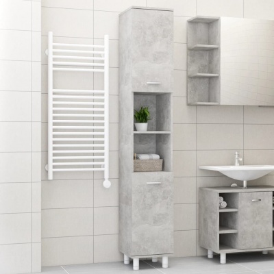 Móvel alto de casa de banho cinzento com textura de cimento, com prateleiras abertas e fechadas, ao lado de toalheiro branco e lavatório