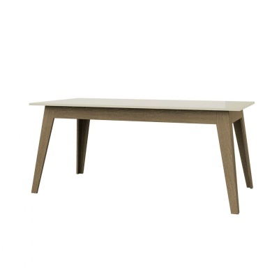 Mesa retangular com tampo branco e pernas castanhas