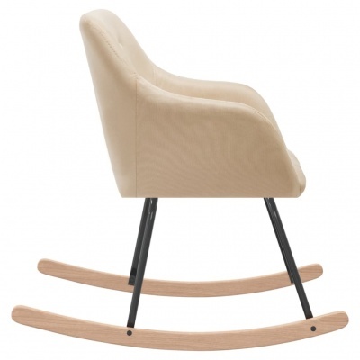 Cadeira de baloiço bege com estrutura preta e bases em madeira clara