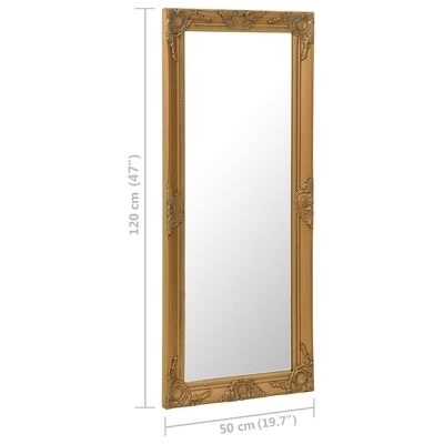 Espelho grande com moldura dourada ornamentada