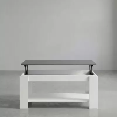 Mesa de centro branca com tampo elevatório cinza escuro em ambiente minimalista.