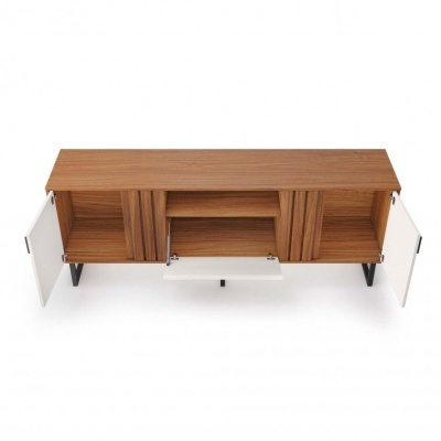 Móvel de madeira castanho com portas brancas abertas