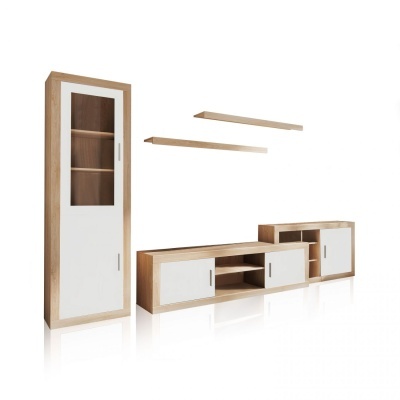Conjunto de móveis em madeira clara com portas brancas e vitrina de vidro