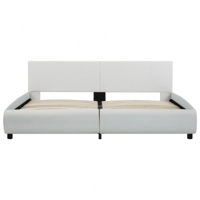 Cama de casal estofada em tecido branco com cabeceira dividida e base de ripas
