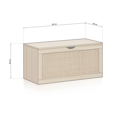 Arca em madeira clara com painel frontal revestido em material que imita ráfia