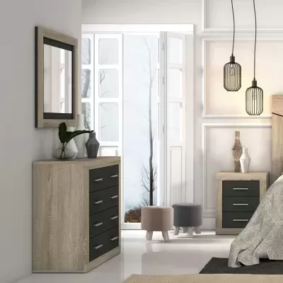 Móveis de quarto em madeira clara e preta com decoração neutra e janela branca ampla