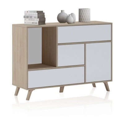 Aparador em madeira clara com gavetas cinzentas e decoração no topo