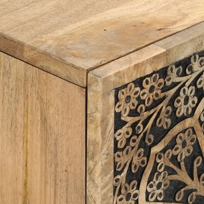 Móvel em madeira clara com padrão entalhado e pintado na lateral