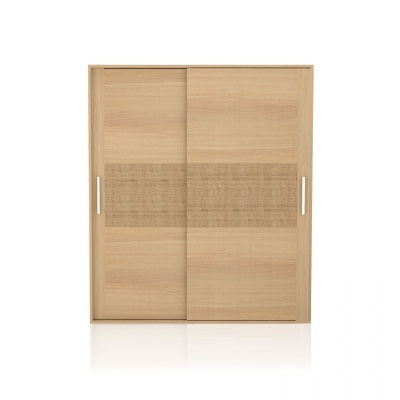 Roupeiro de madeira com portas de correr e padrão central