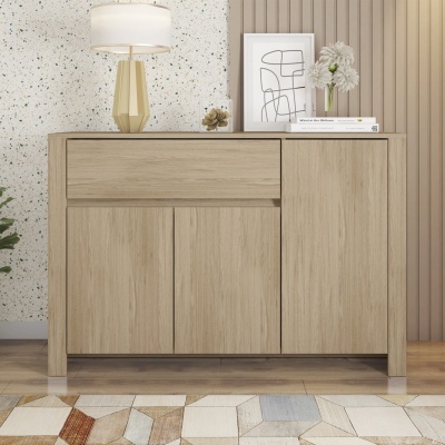 Aparador de madeira clara com decoração moderna em sala com parede texturada e tapete geométrico