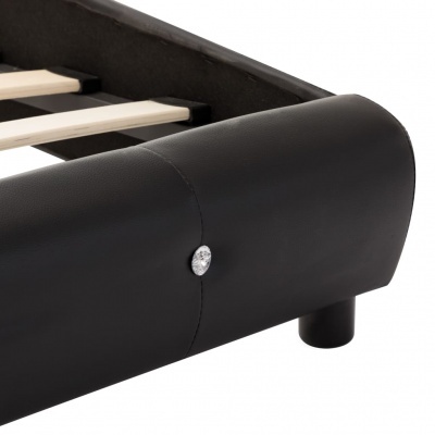 Canto de cama preto com tecido e botão decorativo