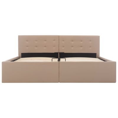 Cama dupla estofada bege com cabeceira e ripas de madeira visíveis