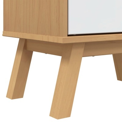 Pé de móvel em madeira clara com pernas inclinadas