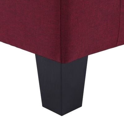 Pé de móvel em madeira preta com tecido vermelho escuro