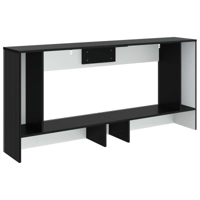 Móvel de madeira para televisão preto com prateleiras e laterais caneladas.