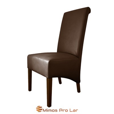 Cadeira de jantar castanha em pele sintética com pernas de madeira.