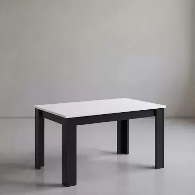 mesa retangular branca com pernas pretas