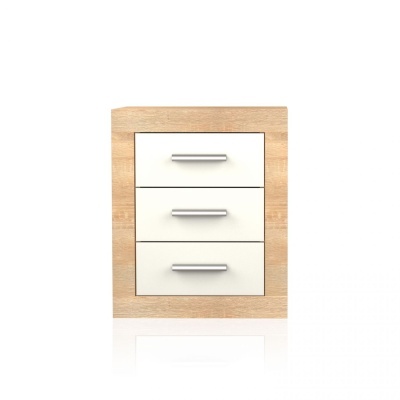 Armário com três gavetas em madeira clara e branco com puxadores metálicos prateados