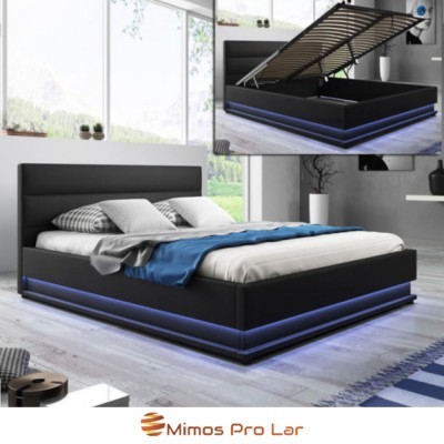 Cama preta estofada com iluminação LED azul e gavetão elevatório aberta, em ambiente interior minimalista