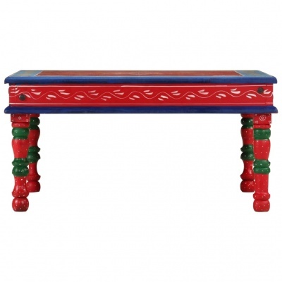 Mesa retangular colorida em vermelho, azul e verde com padrão ondulado branco.