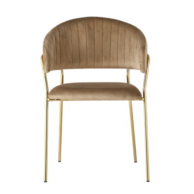 Cadeira em tecido castanho com estrutura dourada e costas curvadas com costuras verticais