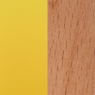 Superfície amarela lisa ao lado de superfície de madeira com textura