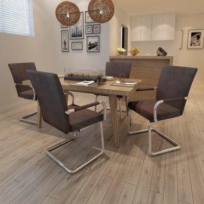 Conjunto de mesa de refeição com quatro cadeiras castanhas e estrutura metálica em sala moderna