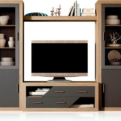 Móvel TV de madeira clara com portas de vidro e gavetas cinzentas, televisão ao centro