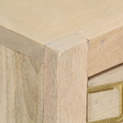 Canto de móvel em madeira clara com azulejos ao lado