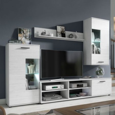 Móvel de sala de estar moderno branco e madeira clara com iluminação interior e TV