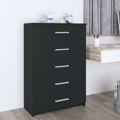 Cómoda preta com cinco gavetas e puxadores metálicos horizontais