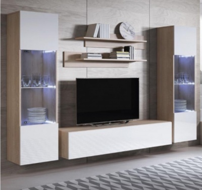 Móvel de sala de estar moderno em madeira clara e branco com iluminação nas vitrines