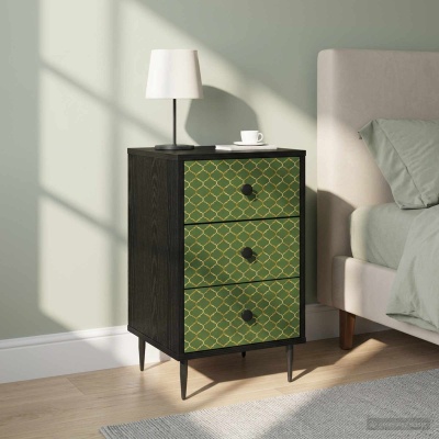 Cômoda preta com gavetas verdes e padrão dourado ao lado de cama e candeeiro branco