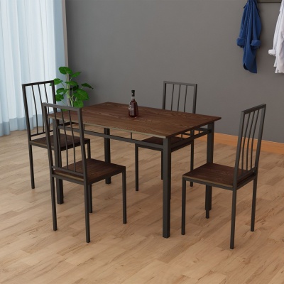 Conjunto de mesa de jantar retangular de madeira castanha escura com quatro cadeiras de estrutura metálica preta