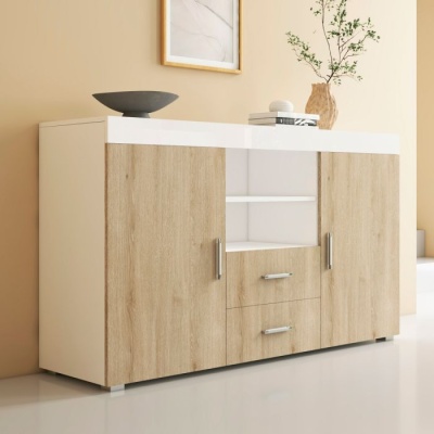 Móvel branco com portas em madeira clara, gavetas, prateleiras e decoração com vaso e quadro