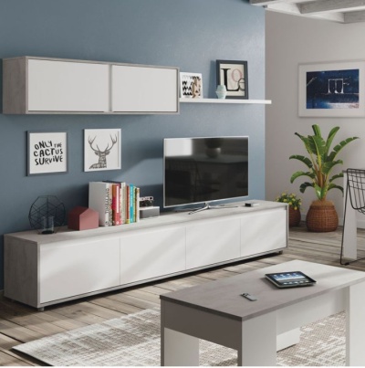Móvel TV branco e cinza claro com prateleira suspensa e decoração em sala moderna