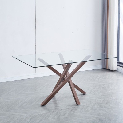 Mesa de jantar com tampo em vidro e base de madeira cruzada